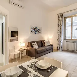 Newly Renovated By The Vatican Apartment Rome